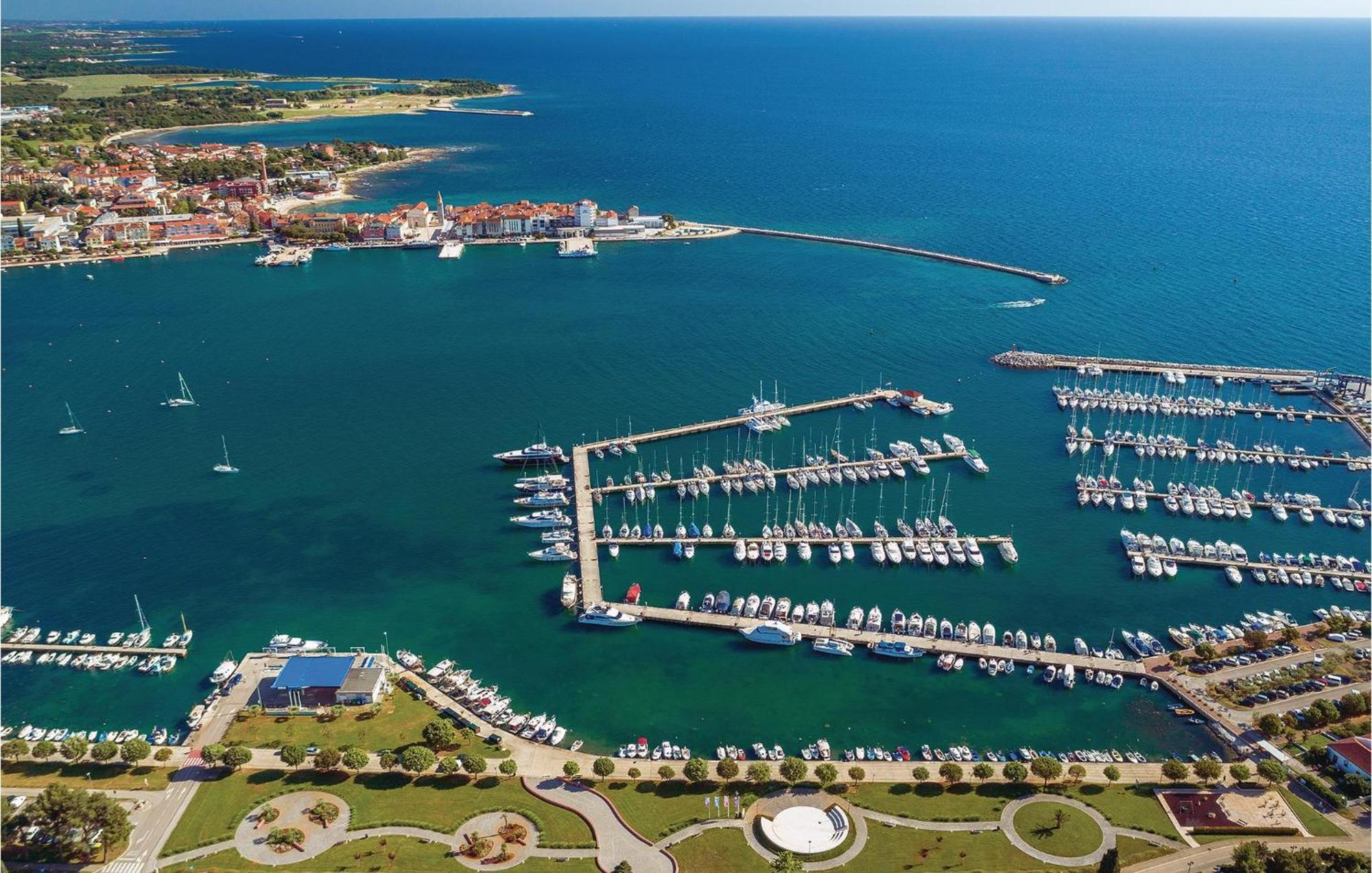 Lovely Apartment In Umag With Kitchen מראה חיצוני תמונה